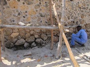 島民による遺跡の修復