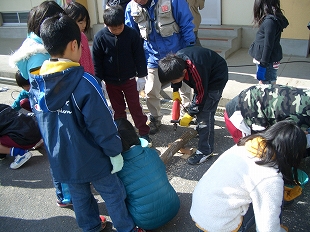 きのこの菌打ち体験