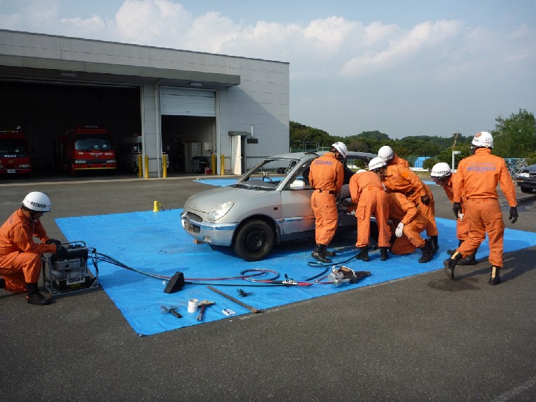 自動車事故救助訓練