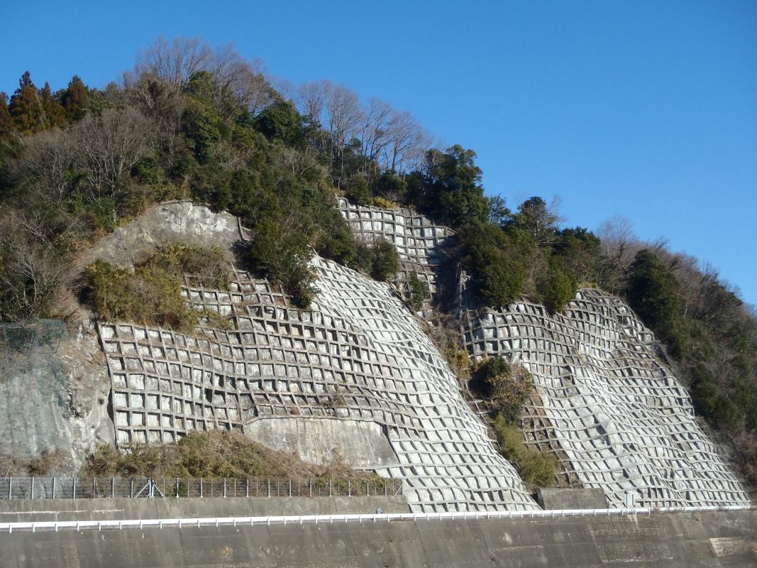 藤大三停車場線