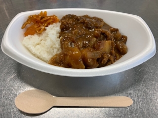 こども食堂「かもめ」　カレー