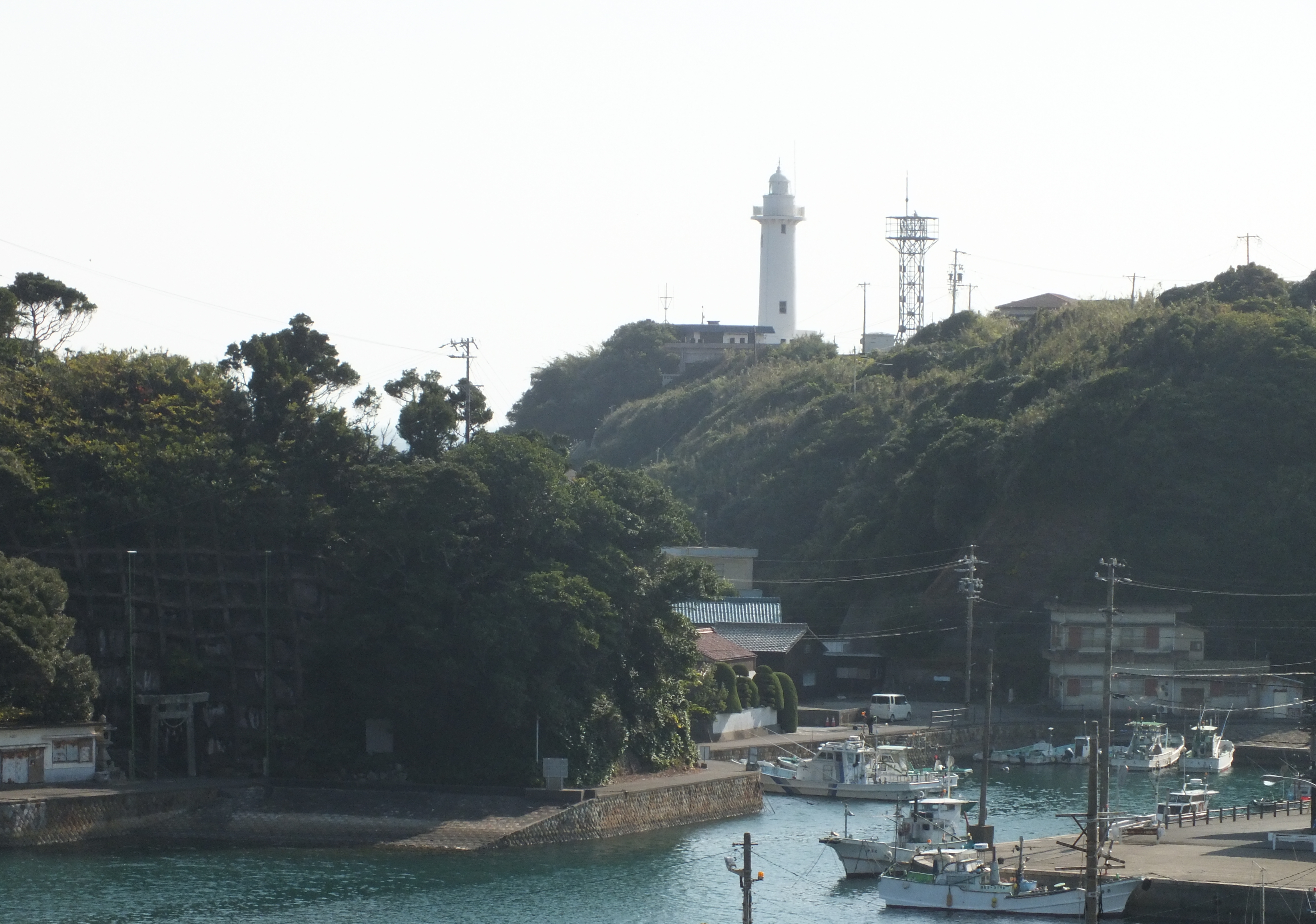 志摩市大王町の灯台の見える丘