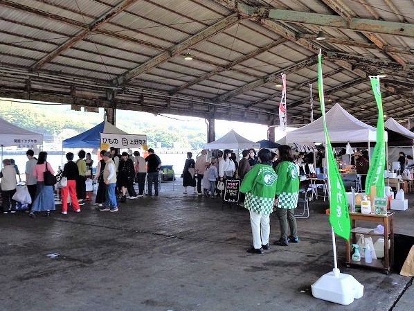 令和6年度緑の募金街頭キャンペーン(尾鷲イタダキ市会場)