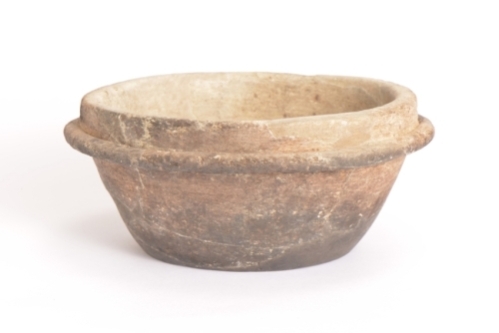 鵜殿西遺跡から出土した石鍋